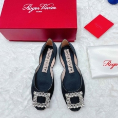 Roger Vivier flat shoes